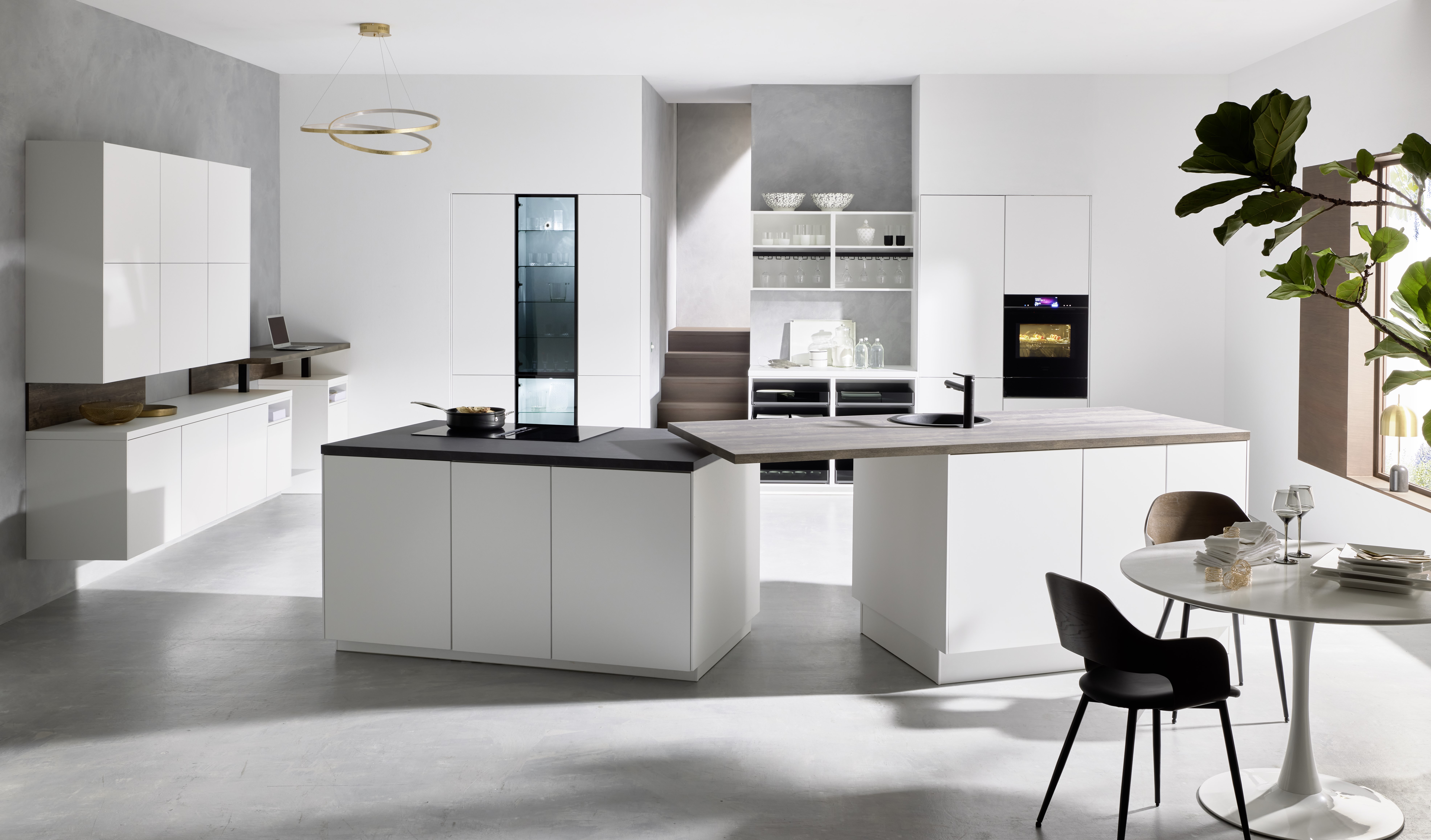 NOBILIA Alpinweiß mit Siemens Geräten -  Hauptschuss