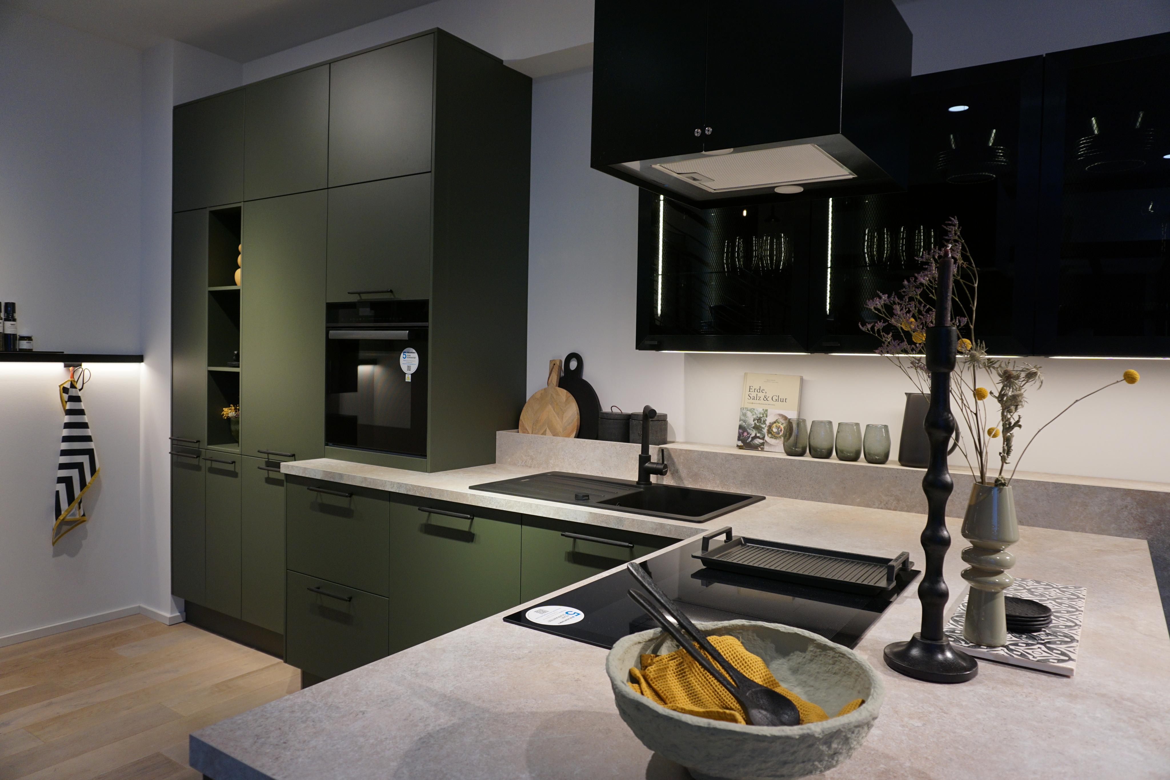 Skandinavische Küche in Grün 