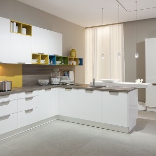 Geräumige Familienküche: Größer wird's bei Klick! Geräumige Familienküche: Größer wird's bei Klick!