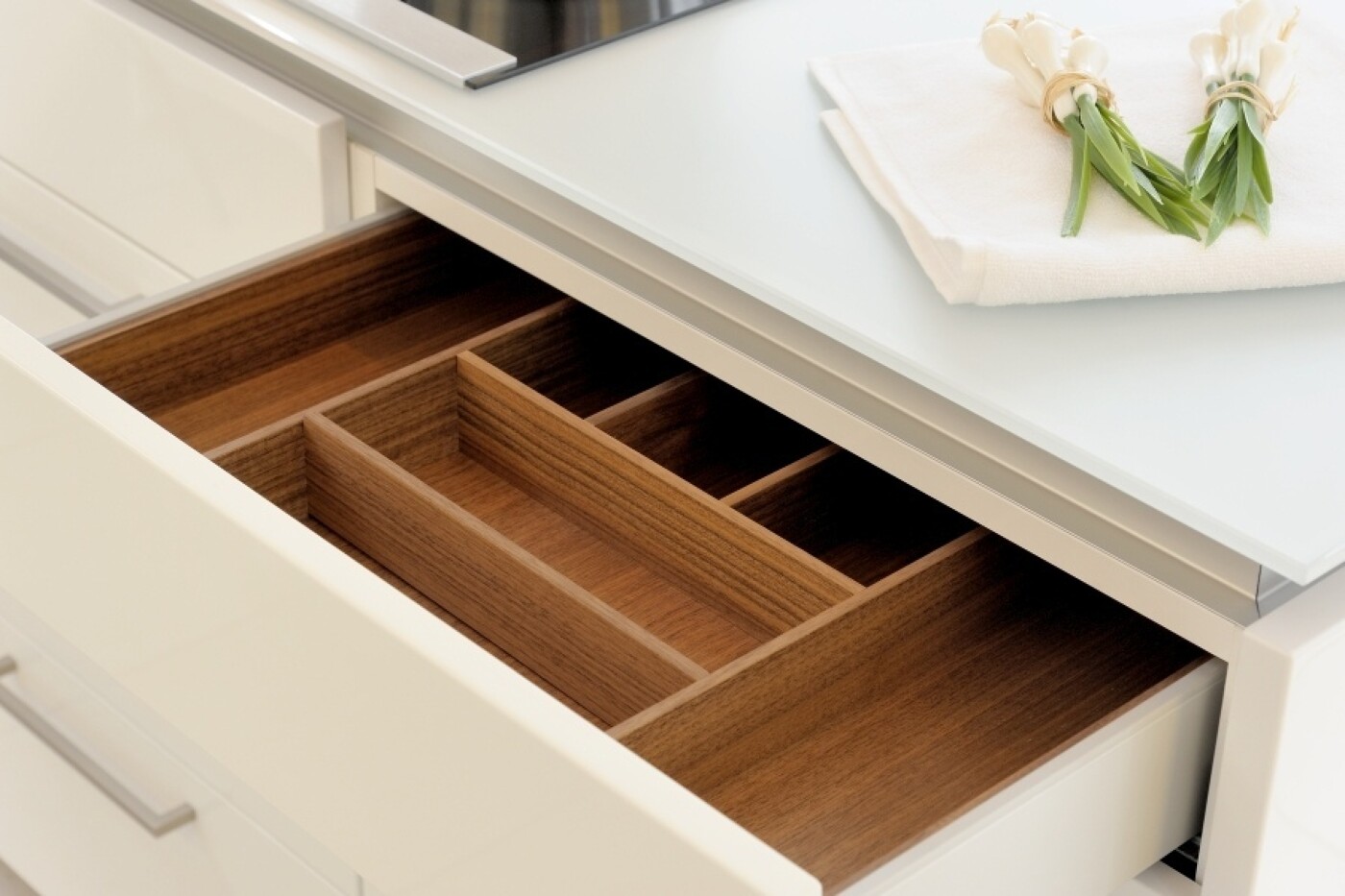 Überraschungsei-Farben, nur umgekehrt: außen hell, innen geschmackvoll ... Überraschungsei-Farben, nur umgekehrt: außen hell, innen geschmackvoll ...