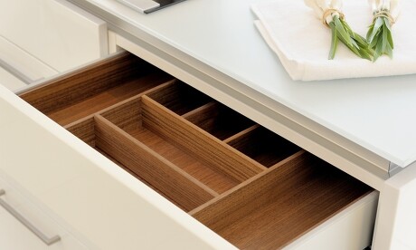 Überraschungsei-Farben, nur umgekehrt: außen hell, innen geschmackvoll ... Überraschungsei-Farben, nur umgekehrt: außen hell, innen geschmackvoll ...